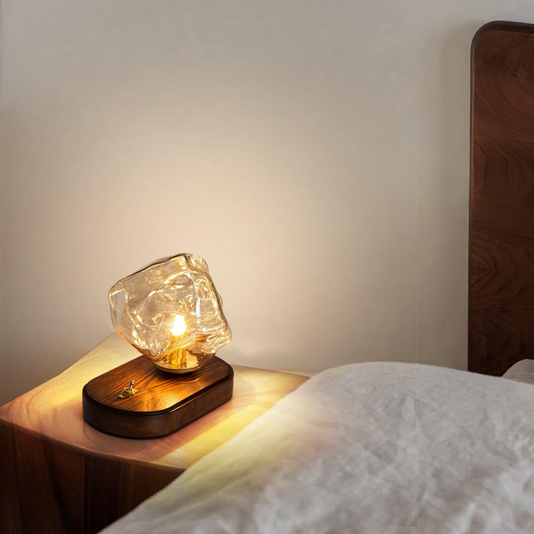 Modern Ice Stone Glass Bedroom Table Lamp